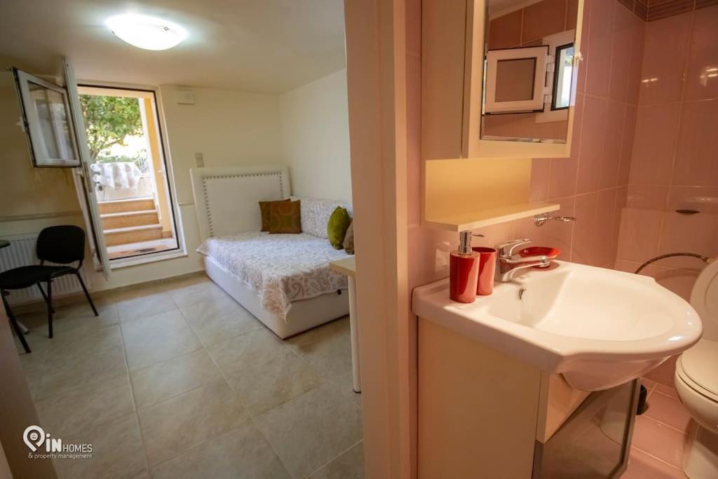 Odysseus Cozy Home Néa Mákri Exteriör bild